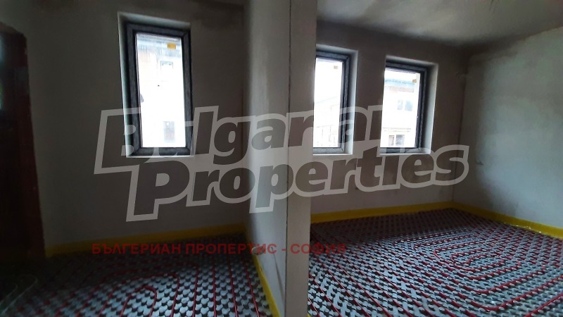 Продава КЪЩА, гр. София, с. Владая, снимка 2 - Къщи - 53244653