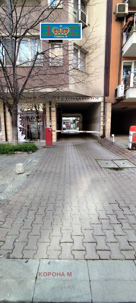 Myytävänä  Parkkipaikka Sofia , Tsentar , 22 neliömetriä | 68866211