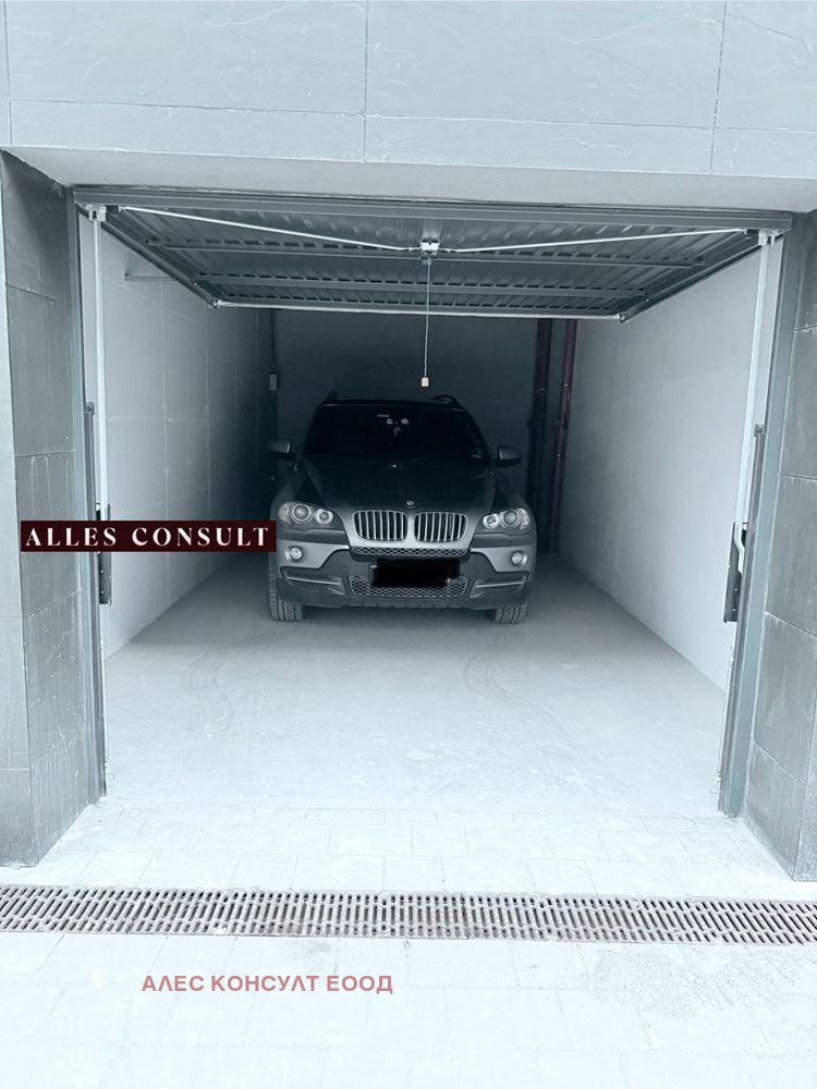 In vendita  Box auto Sofia , Manastirski livadi , 33 mq | 48261873