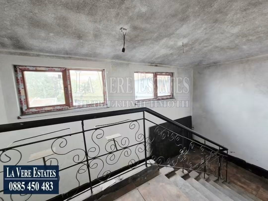 Продава ЕТАЖ ОТ КЪЩА, гр. Русе, Широк център, снимка 11 - Етаж от къща - 54939045