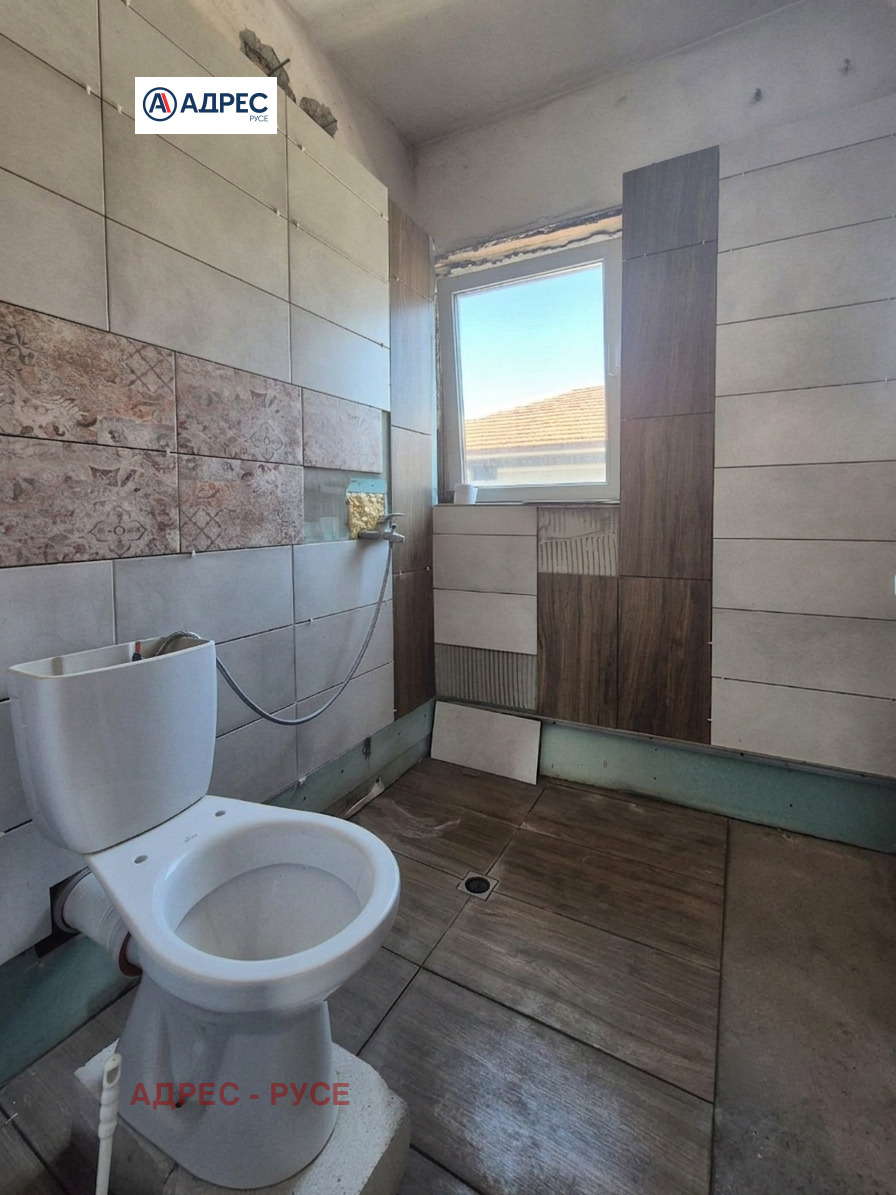 Продава ЕТАЖ ОТ КЪЩА, гр. Русе, Дружба 1, снимка 9 - Етаж от къща - 55625675