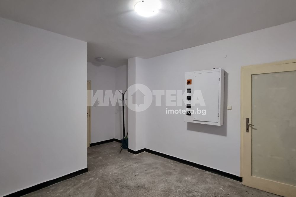 Продава МАГАЗИН, гр. София, Бъкстон, снимка 2 - Магазини - 49820896
