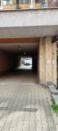 Продава ГАРАЖ, ПАРКОМЯСТО, град София, Център • 25000 € • 77345532 — Holmes.bg