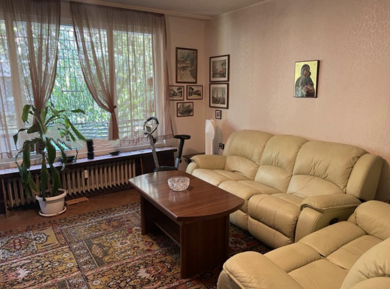 À vendre  2 chambres Sofia , Slaviya , 130 m² | 95069610