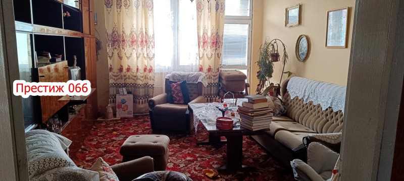 Продава 3-СТАЕН, гр. Шумен, Математическа гимназия