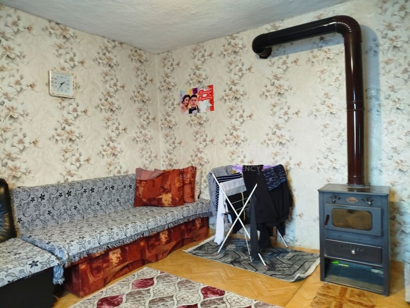 Продава КЪЩА, с. Гурково, област Добрич, снимка 4 - Къщи - 53256832