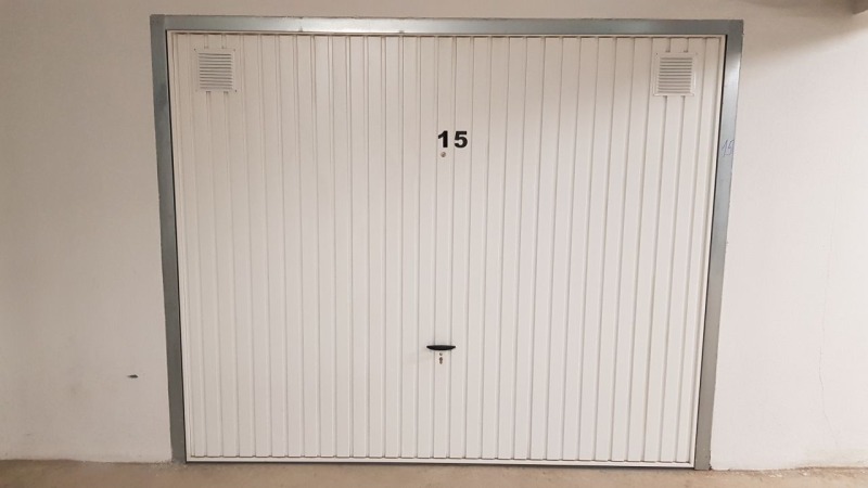 Продава ГАРАЖ, ПАРКОМЯСТО, гр. София, Карпузица