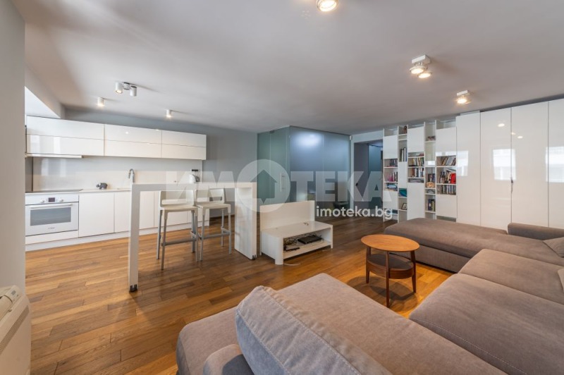 Na prodej  1 ložnice Varna , Ljatno kino Trakija , 95 m2 | 97581720