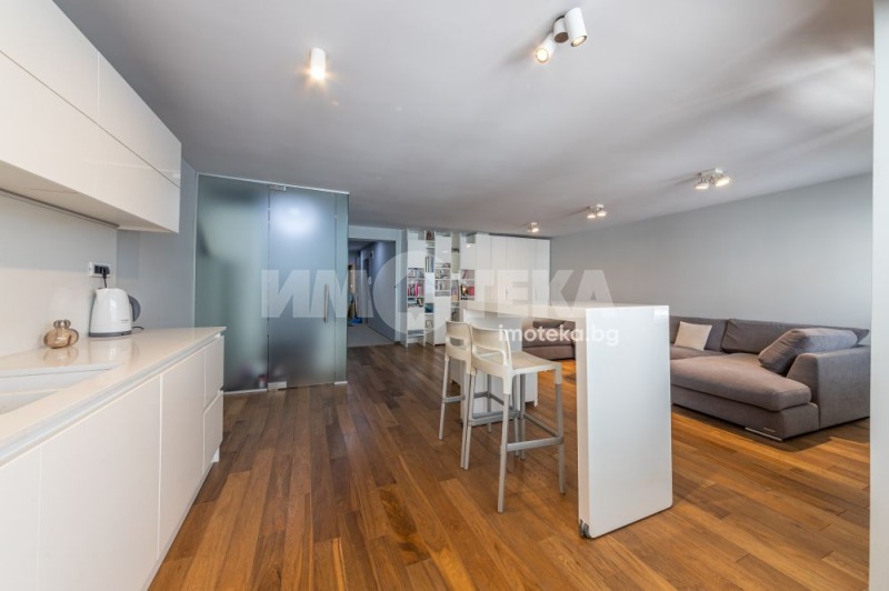 Na prodej  1 ložnice Varna , Ljatno kino Trakija , 95 m2 | 97581720 - obraz [7]