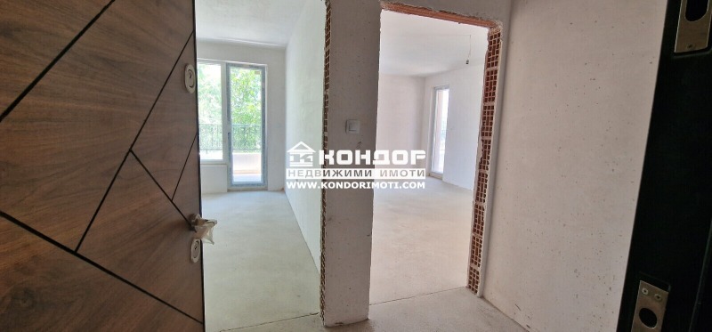 Продава 3-СТАЕН, гр. Пловдив, Остромила, снимка 2 - Апартаменти - 52547733