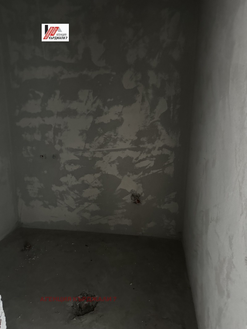 Продава 3-СТАЕН, гр. Кърджали, Възрожденци, снимка 10 - Апартаменти - 53414286