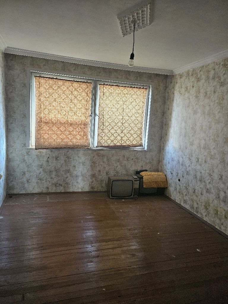 Продава КЪЩА, гр. Брезник, област Перник, снимка 11 - Къщи - 54864667