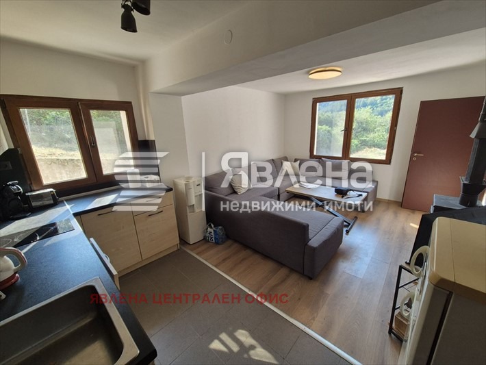 Продава КЪЩА, с. Свидня, област София област, снимка 3 - Къщи - 56261846