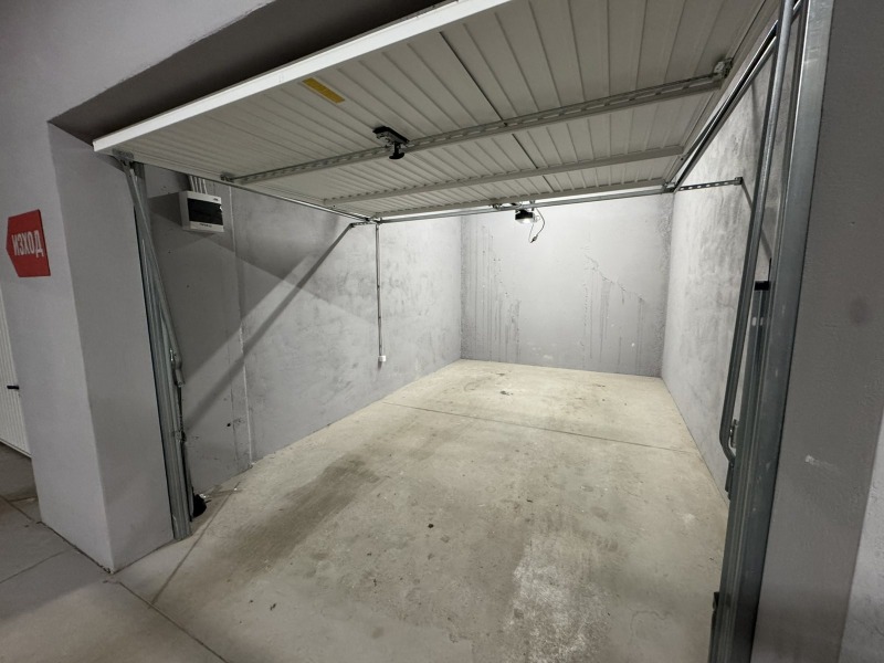 Продава ГАРАЖ, ПАРКОМЯСТО, гр. София, Център, снимка 4 - Гаражи и паркоместа - 53324431