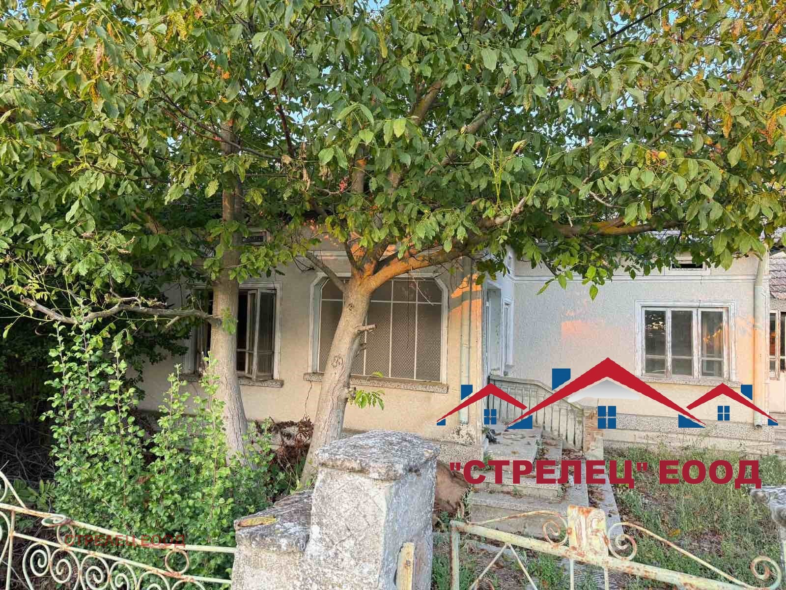 Продава КЪЩА, гр. Генерал Тошево, област Добрич, снимка 2 - Къщи - 56112271