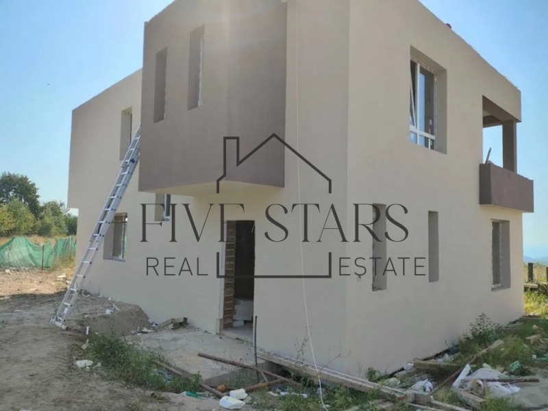 Продава КЪЩА в град Варна, м-т Боровец - юг - 200 кв.м / 300 000 € » 586 749.00 лв., ФАЙВ СТАРС