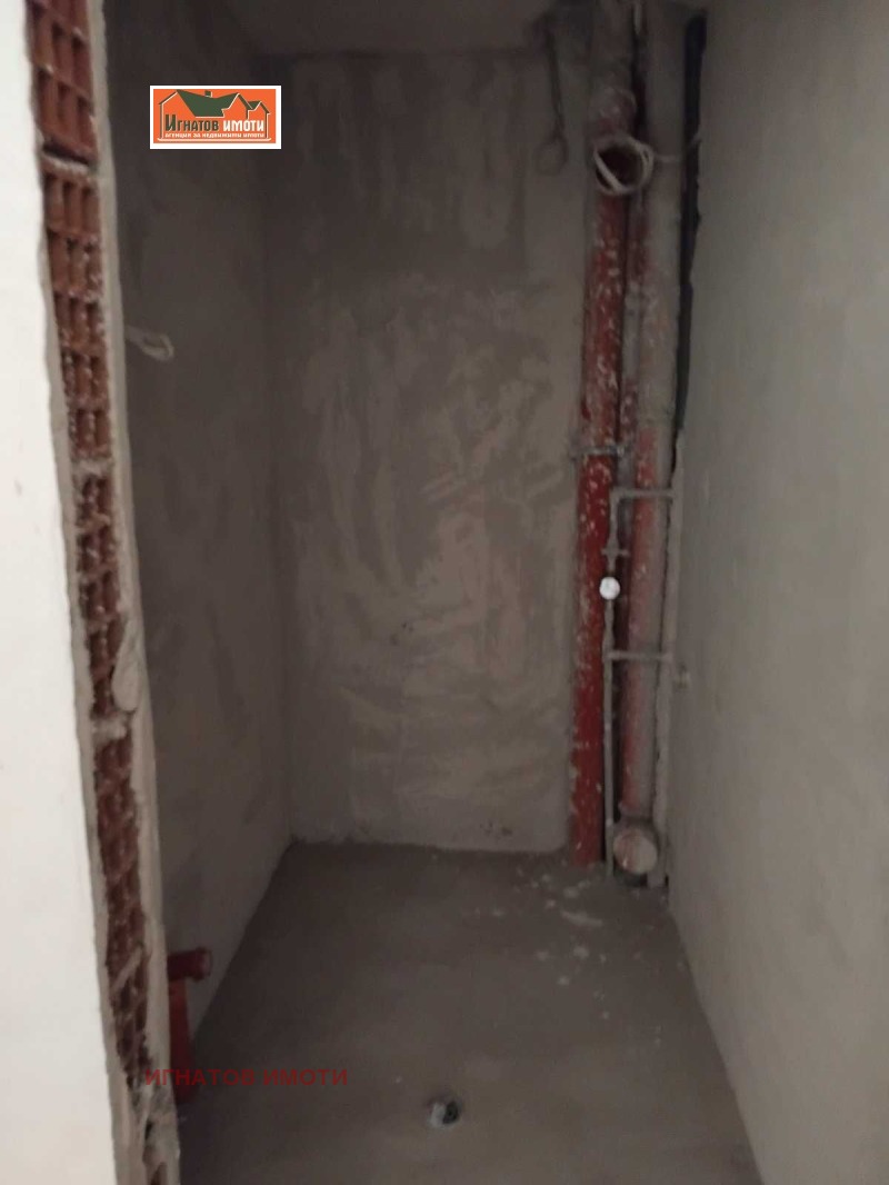 Продава  2-стаен град Пазарджик , Устрем , 61 кв.м | 48449213 - изображение [3]
