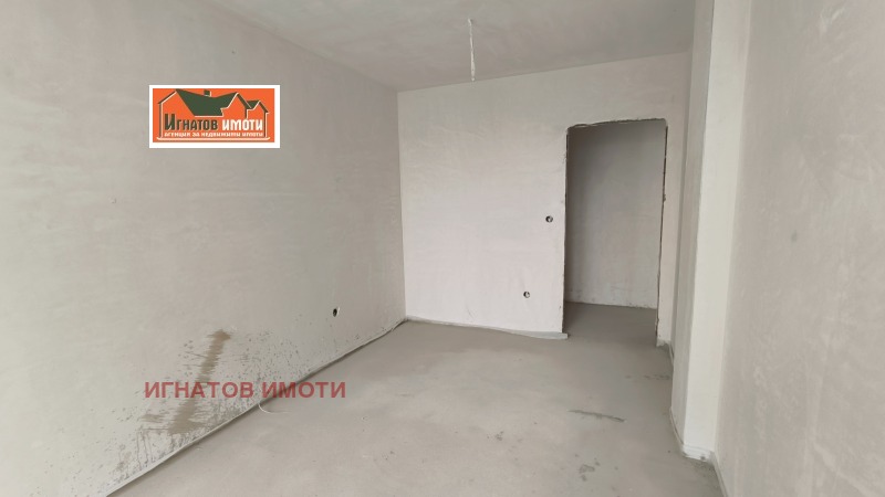 Продава  2-стаен град Пазарджик , Устрем , 61 кв.м | 48449213 - изображение [2]