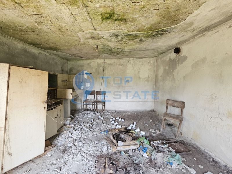 Продава КЪЩА, с. Хаджидимитрово, област Велико Търново, снимка 10 - Къщи - 46550579