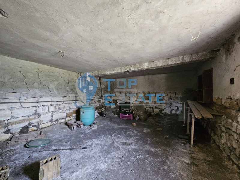 Продава КЪЩА, с. Хаджидимитрово, област Велико Търново, снимка 12 - Къщи - 46550579