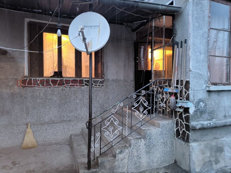 Продава КЪЩА, с. Ковач, област Стара Загора