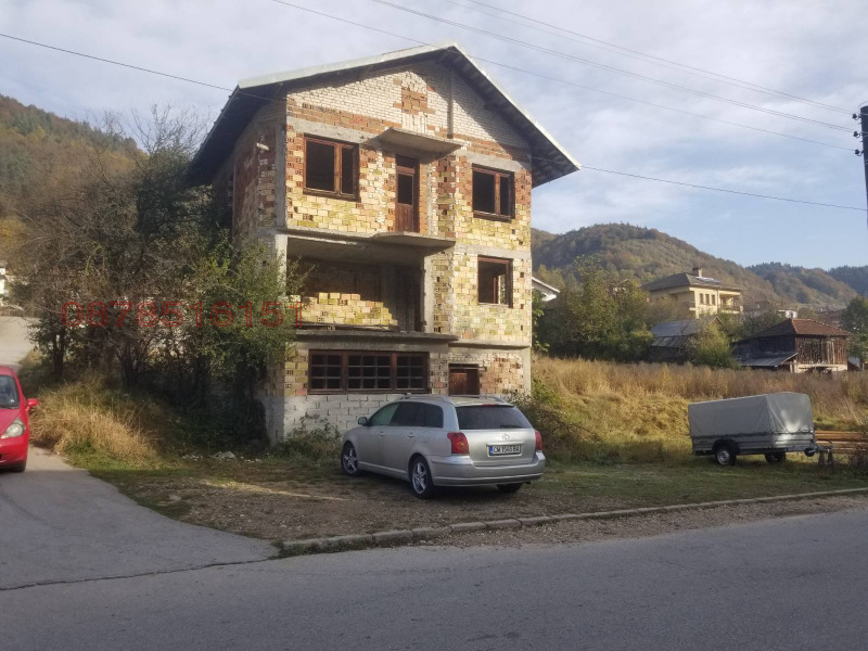 Продава КЪЩА в област Смолян, с. Смилян - 200 кв.м / 73 000 € » 142 775.59 лв.
