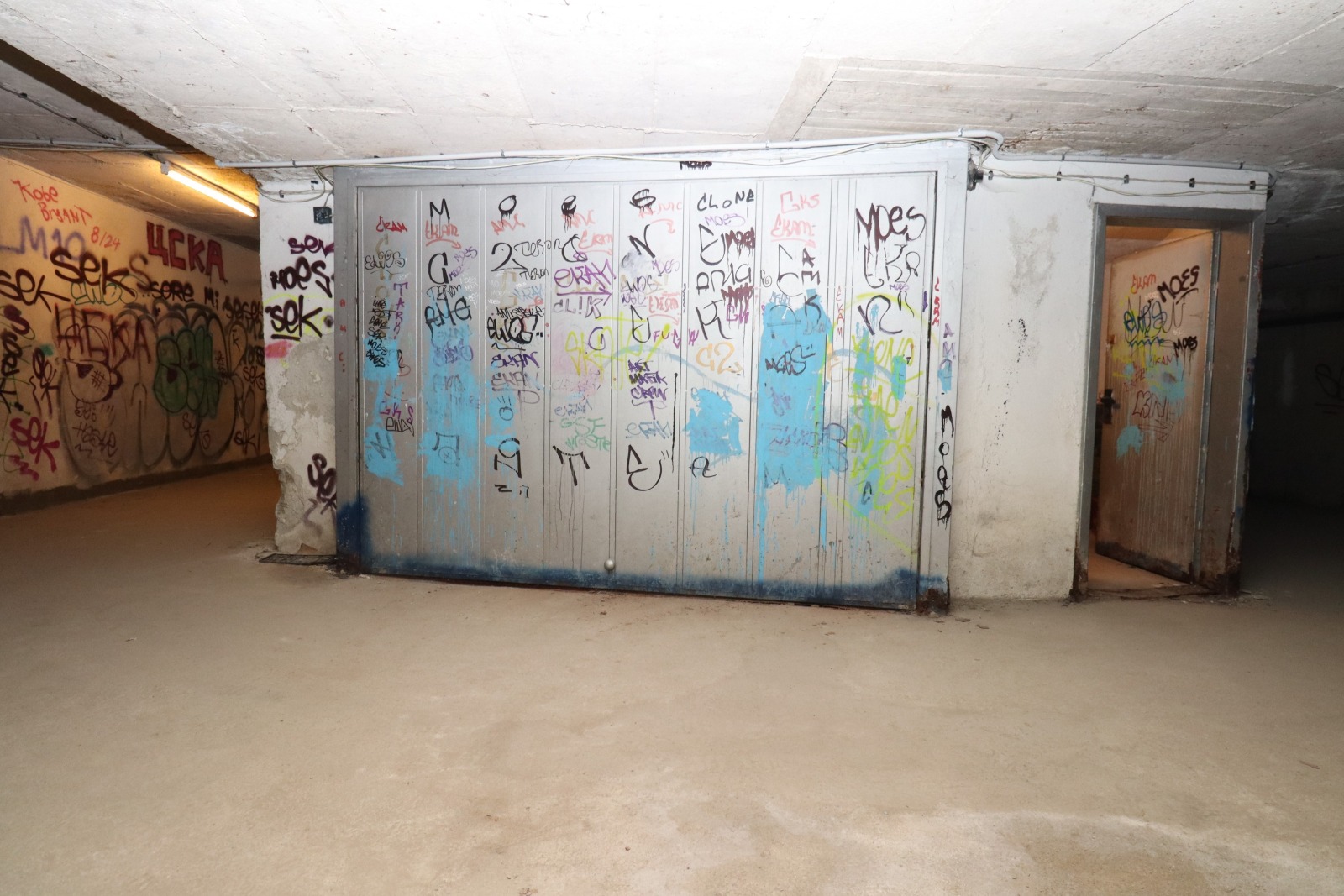 Продава ГАРАЖ, ПАРКОМЯСТО, гр. София, Медицинска академия