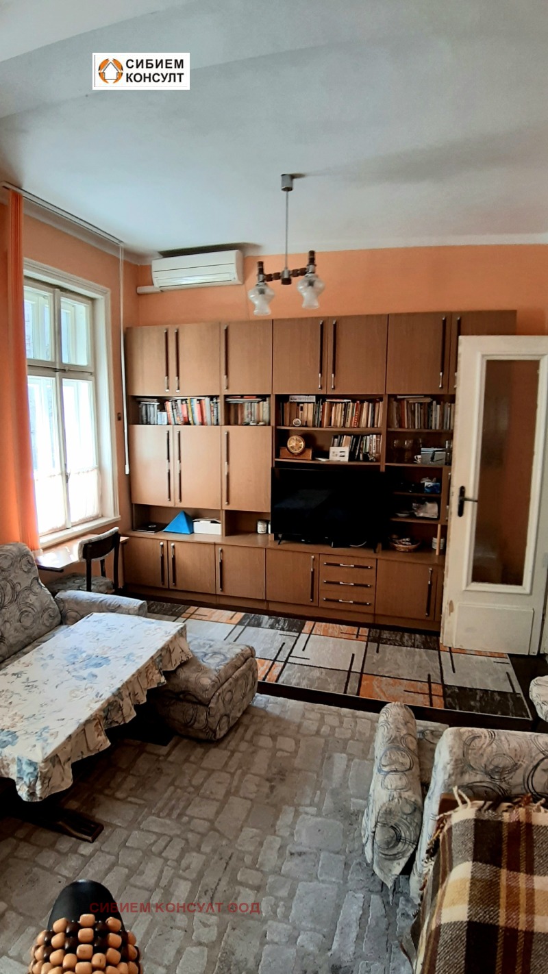 Продава  4-стаен град София , Център , 86 кв.м | 66771202 - изображение [2]