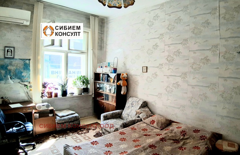 Продава  4-стаен град София , Център , 86 кв.м | 66771202 - изображение [5]