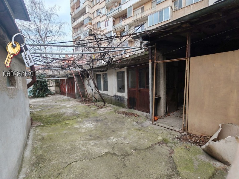 Продава  Къща град Плевен , Идеален център , 230 кв.м | 68926029 - изображение [5]