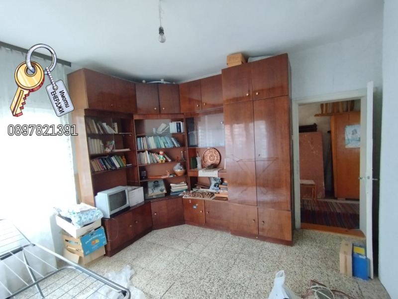 Продава  Къща град Плевен , Идеален център , 230 кв.м | 68926029 - изображение [8]