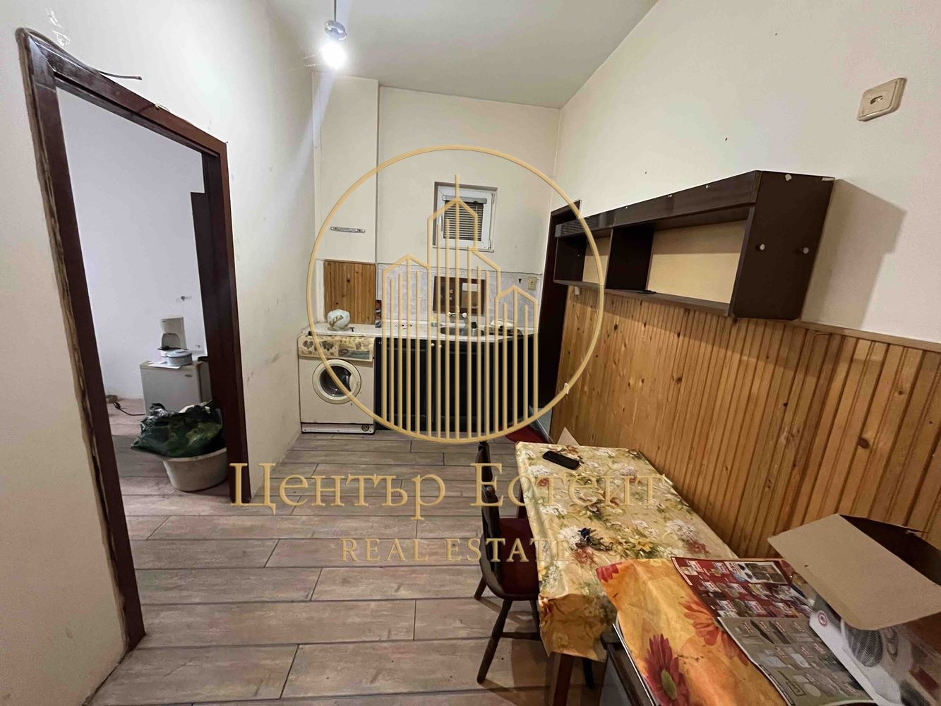 Продава АТЕЛИЕ, ТАВАН, гр. Плевен, 9-ти квартал, снимка 2 - Апартаменти - 55611455