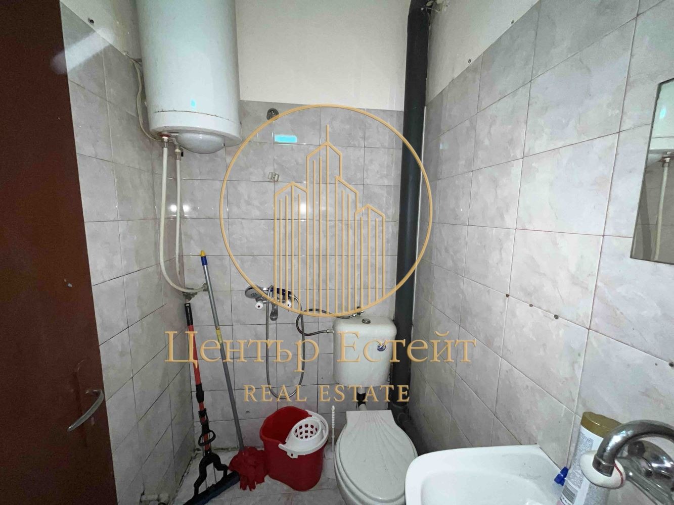 Продава АТЕЛИЕ, ТАВАН, гр. Плевен, 9-ти квартал, снимка 3 - Апартаменти - 55611455