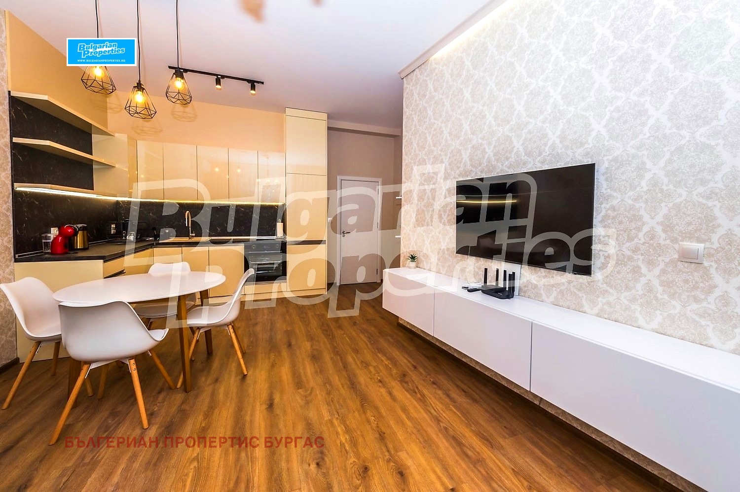 Продава 2-СТАЕН, гр. Бургас, Лазур, снимка 2 - Апартаменти - 53974960
