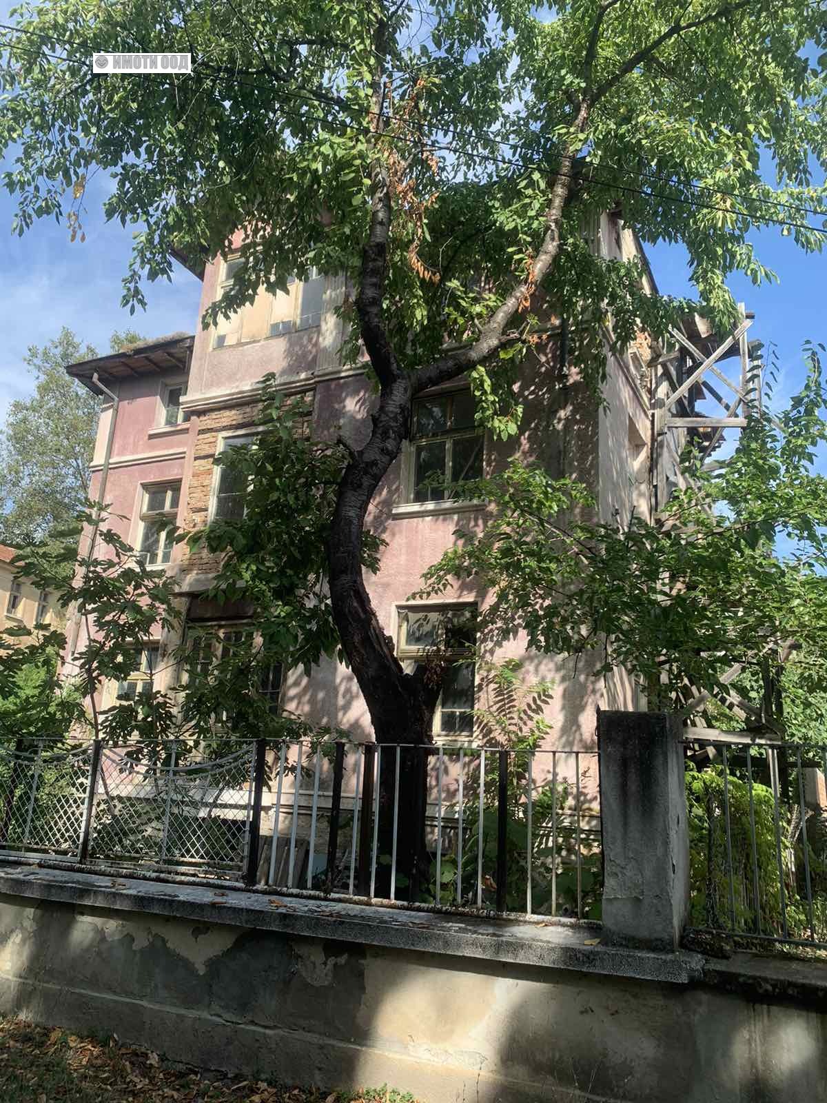 Продава КЪЩА, гр. Хисаря, област Пловдив, снимка 2 - Къщи - 45523179