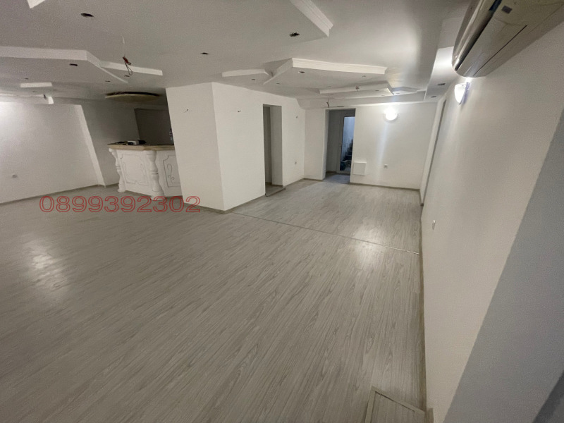 A louer  Bureau Plovdiv , Tsentralna gara , 100 m² | 47195115