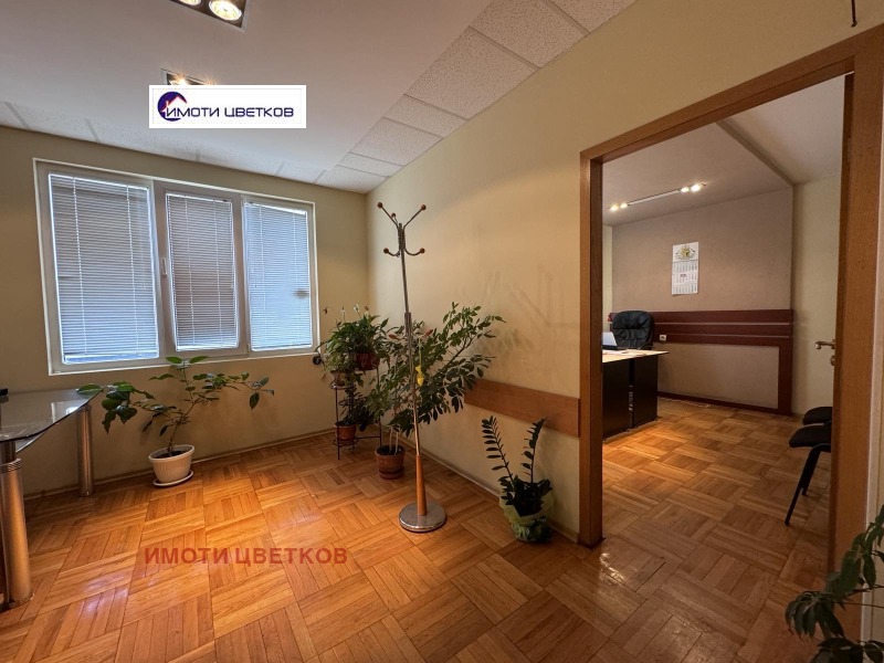 Дава под Наем ОФИС в град Враца, Център - 35 кв.м / 250 € » 488.96 лв., ИМОТИ ЦВЕТКОВ