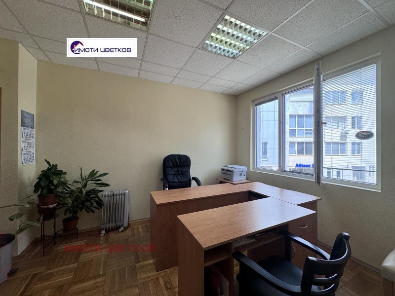 A louer  Bureau Vratsa , Tsentar , 35 m² | 53888239 - image [5]