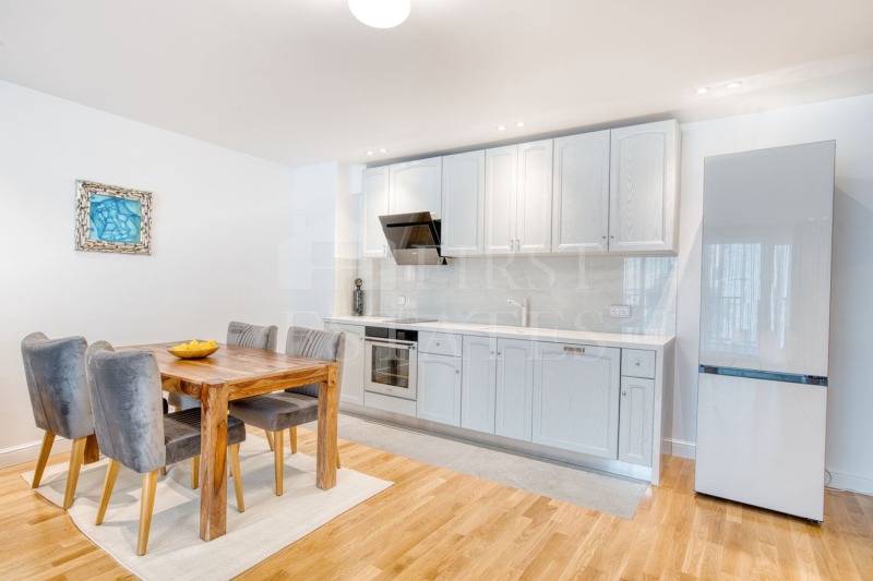 Zu vermieten  1 Schlafzimmer Sofia , Zentar , 90 qm | 64923351 - Bild [2]