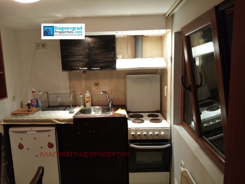 Дава под наем 3-СТАЕН, гр. Благоевград, Широк център, снимка 2 - Апартаменти - 53174625