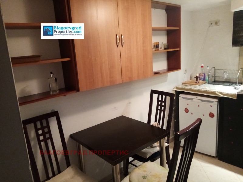 Дава под наем 3-СТАЕН, гр. Благоевград, Широк център, снимка 3 - Апартаменти - 53174625