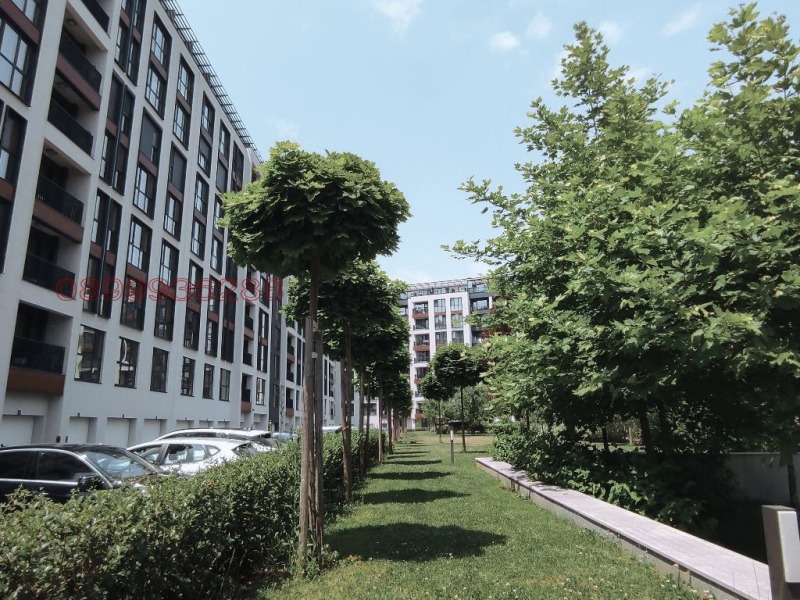 Дава под нем  4-стаен, град София, Младост 3 •  970 EUR • ID 90479783 — holmes.bg - [1] 