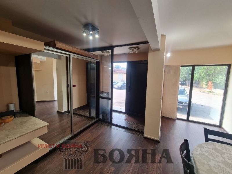 K pronájmu  Podlaha domu Ruse , Centar , 85 m2 | 77615257 - obraz [2]