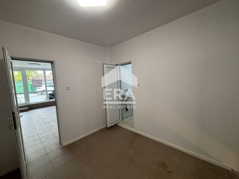 Do wynajęcia  Sklep Warna , Kolchozen pazar , 55 mkw | 83513101 - obraz [2]