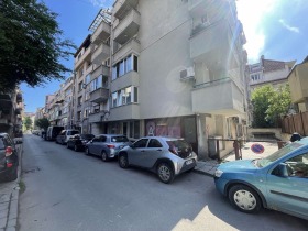 Garage Reduta, Sofia 4