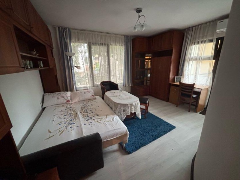Do wynajęcia  Studio Burgas , Wazrażdane , 48 mkw | 98421066
