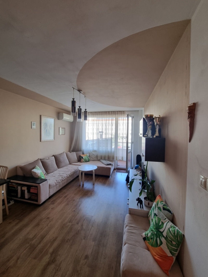 Издаје се  1 спаваћа соба Софија , Зона Б-5 , 65 м2 | 58114821 - слика [2]
