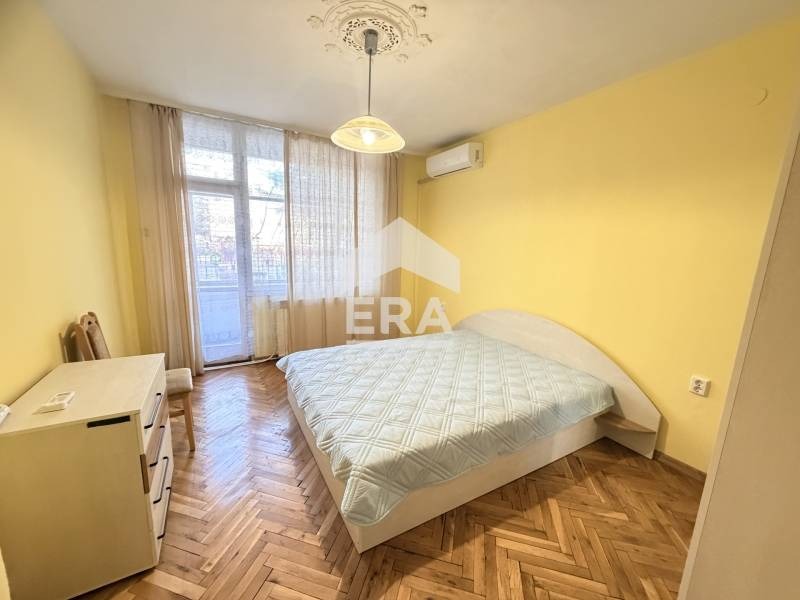 Дава под наем 4-СТАЕН, гр. Варна, Център, снимка 3 - Апартаменти - 55526380