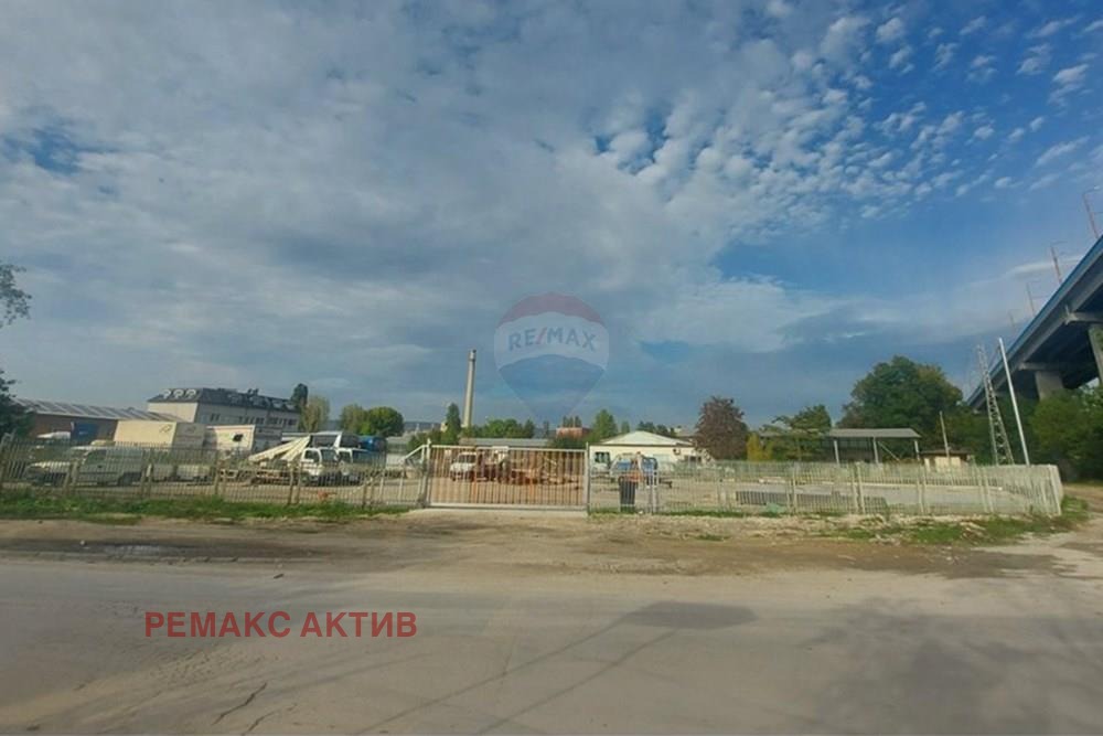 Дава под наем МЯСТО, гр. Варна, Островна промишлена зона, снимка 2 - Парцели - 47943492