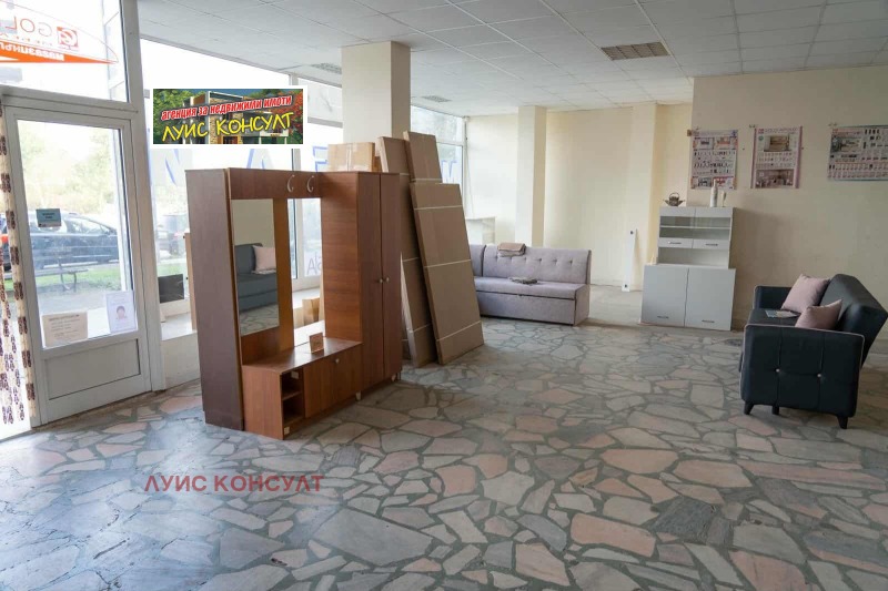Издаје се  Схоп Монтана , Широк центар , 300 м2 | 52394857 - слика [9]